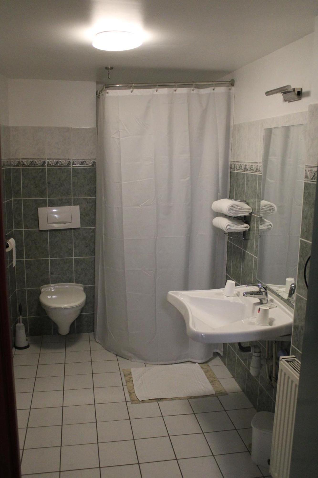 Chambres D'Hotes Du Colvert Forges-les-Eaux Luaran gambar
