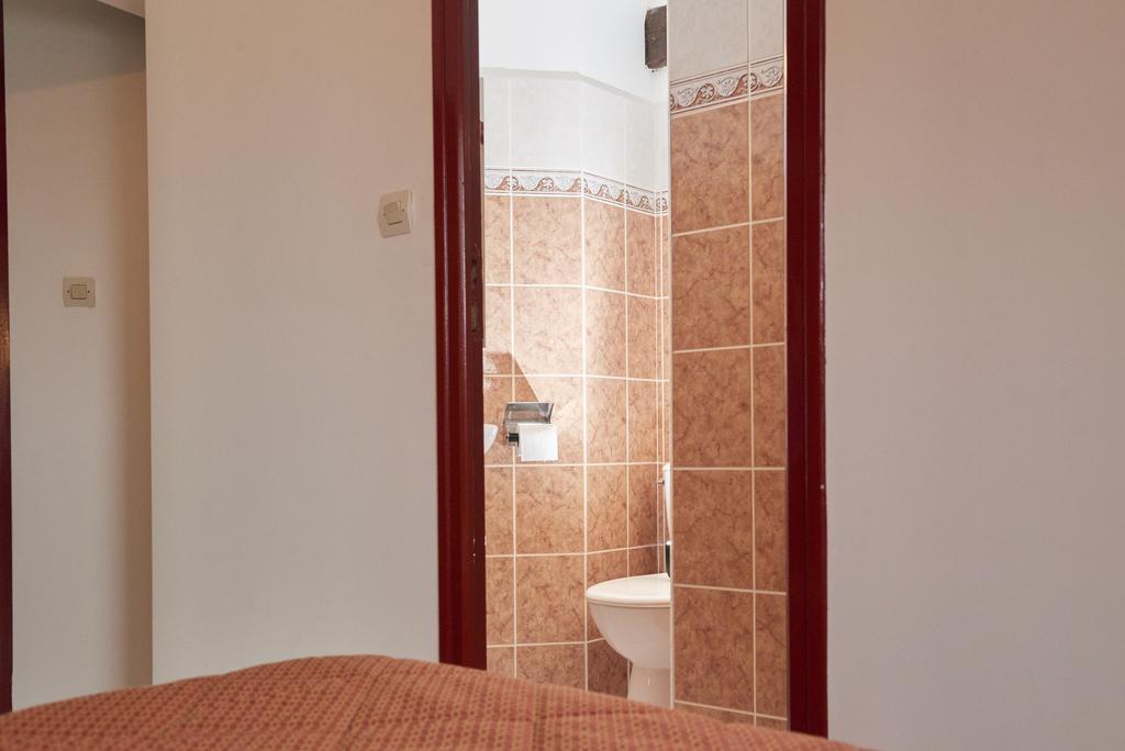 Chambres D'Hotes Du Colvert Forges-les-Eaux Luaran gambar