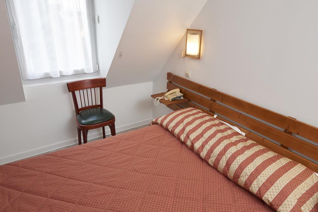 Chambres D'Hotes Du Colvert Forges-les-Eaux Luaran gambar